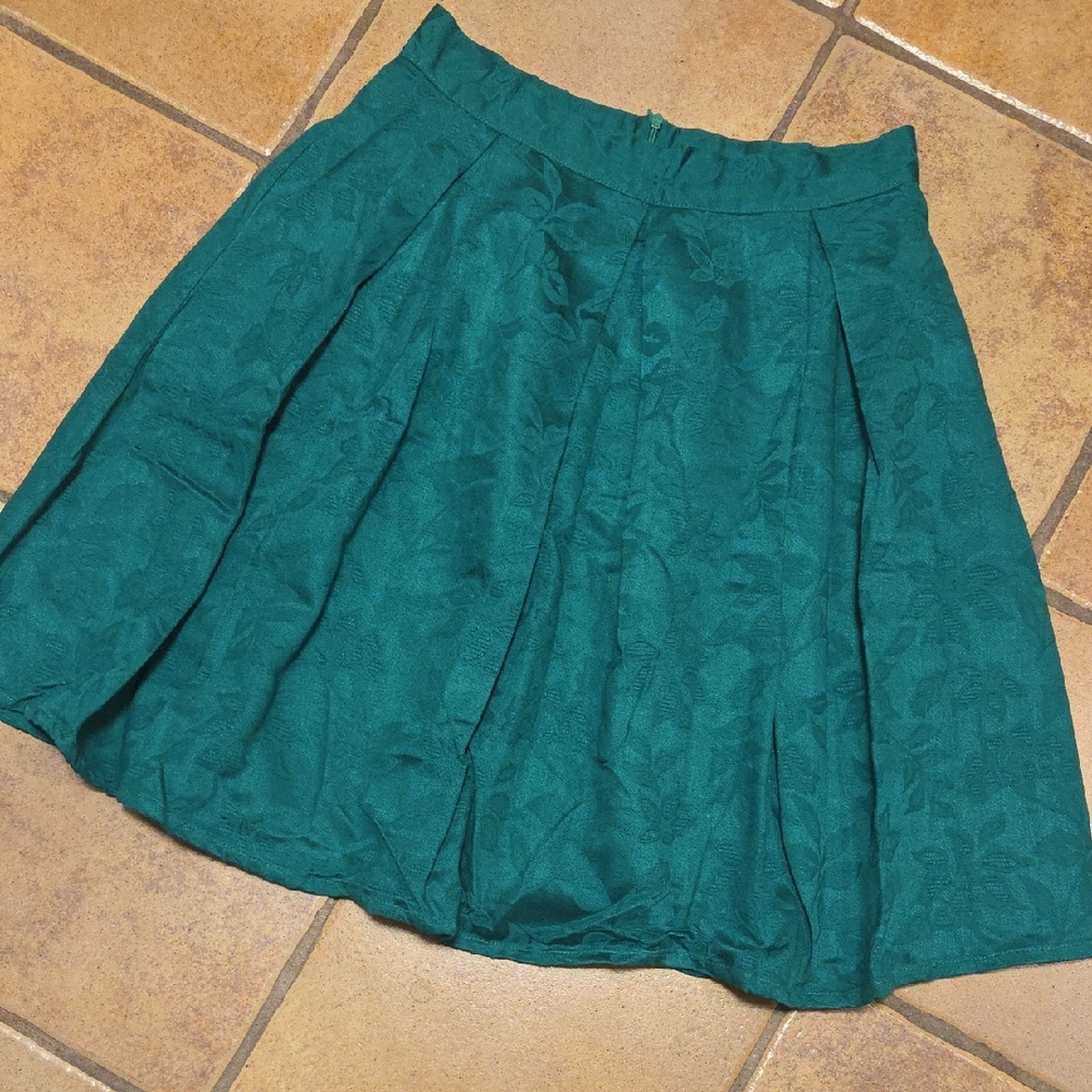 Chicwish Green Pleated Skater Skirt Size Large